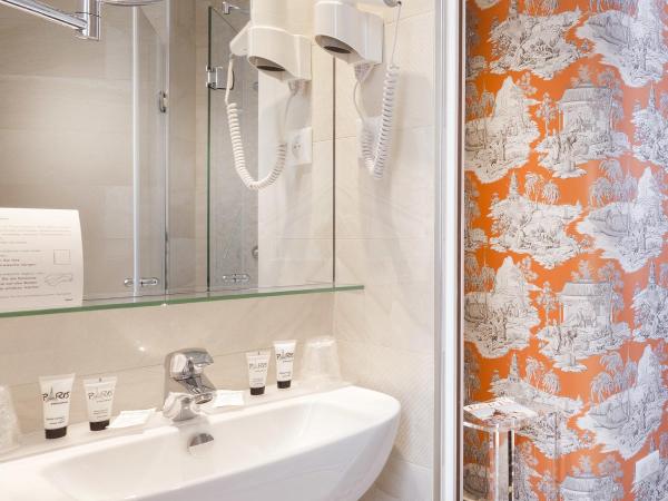 Hôtel International Paris : photo 3 de la chambre chambre triple