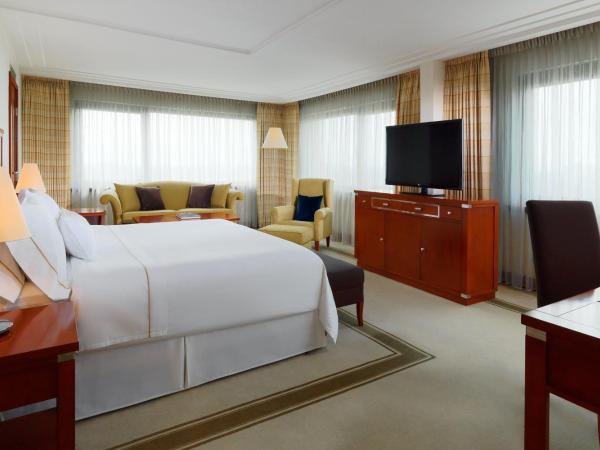 The Westin Zagreb : photo 4 de la chambre suite deluxe 1 chambre plus spacieuse - vue sur ville