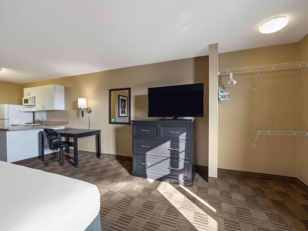 Extended Stay America Suites - Oklahoma City - Airport : photo 3 de la chambre studio lit king-size - non-fumeurs