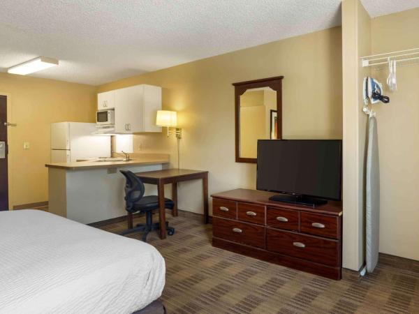 Extended Stay America Suites - Oklahoma City - NW Expressway : photo 3 de la chambre studio lit queen-size - non-fumeurs