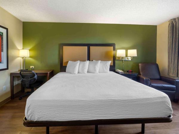Extended Stay America Suites - Oklahoma City - NW Expressway : photo 1 de la chambre studio lit king-size - non-fumeurs
