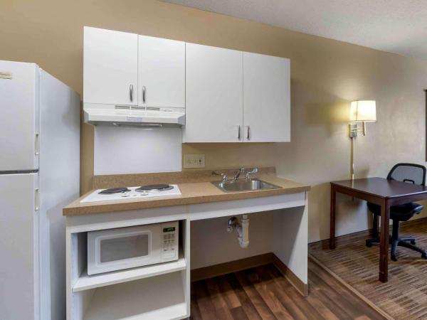 Extended Stay America Suites - Oklahoma City - NW Expressway : photo 4 de la chambre studio avec 1 lit queen-size - accessible aux personnes à mobilité réduite - non-fumeurs