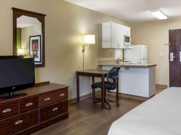 Extended Stay America Suites - Oklahoma City - NW Expressway : photo 2 de la chambre studio lit king-size - non-fumeurs