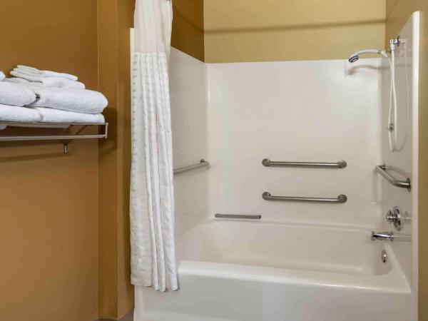 Extended Stay America Suites - Oklahoma City - NW Expressway : photo 5 de la chambre studio avec 1 lit queen-size - accessible aux personnes à mobilité réduite - non-fumeurs