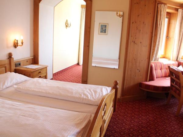 Aldranser Hof : photo 2 de la chambre chambre double avec parking