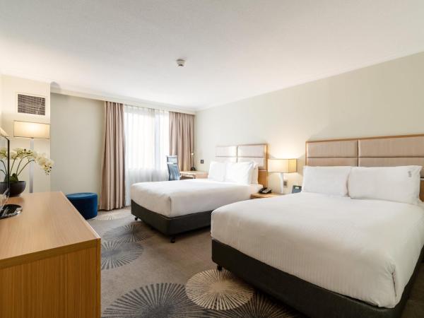 Holiday Inn Parramatta, an IHG Hotel : photo 5 de la chambre chambre double standard avec 2 lits doubles