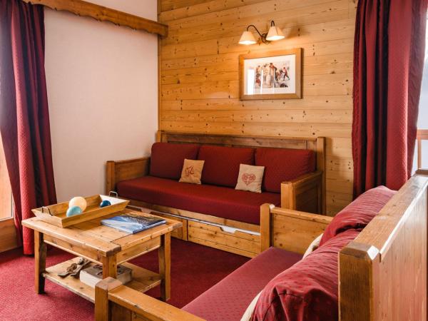 Lagrange Vacances Les Hauts de Comborcière : photo 6 de la chambre appartement 1 chambre avec alcôve (6 adultes)