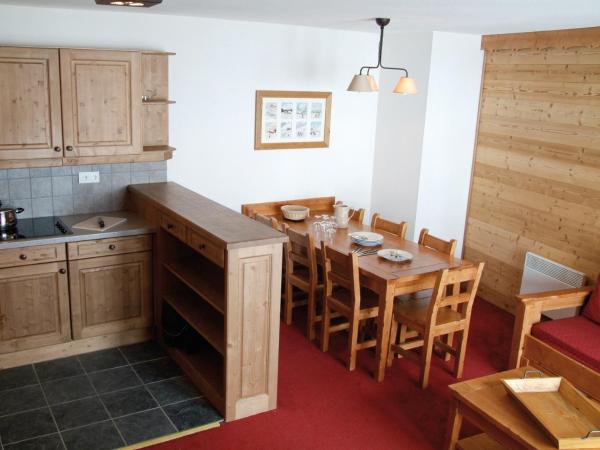 Lagrange Vacances Les Hauts de Comborcière : photo 10 de la chambre appartement 2 chambres avec alcôve (8 adultes) - en duplex