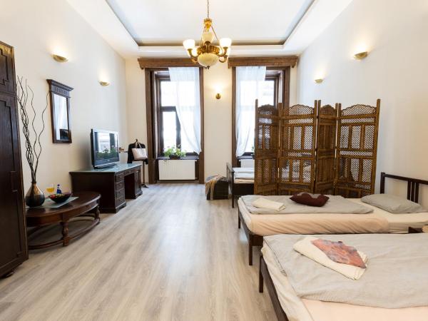 Friends Hostel & Apartments : photo 2 de la chambre studio standard