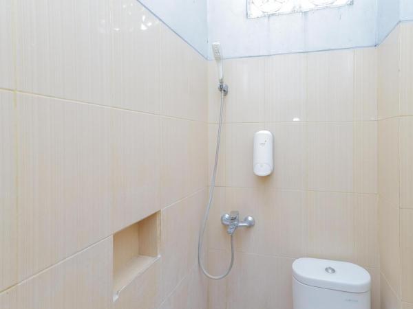 RedDoorz At Pondok Candra : photo 2 de la chambre chambre double standard