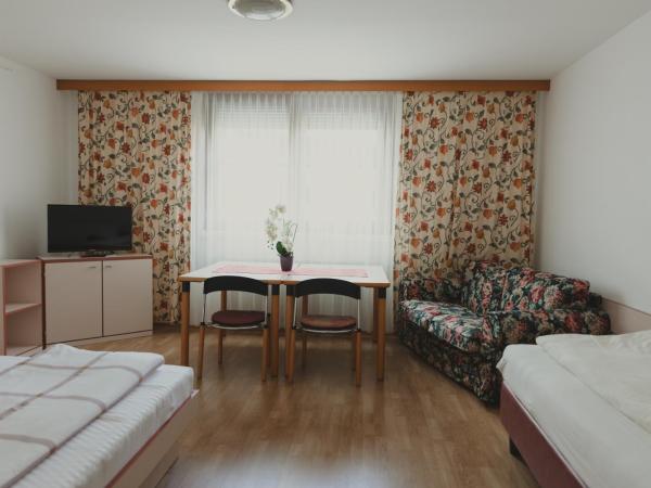 Sommerhotel Karwendel : photo 2 de la chambre chambre triple