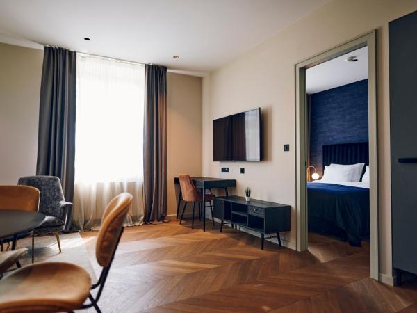 Hotel Republika : photo 5 de la chambre appartement supérieur 2 chambres