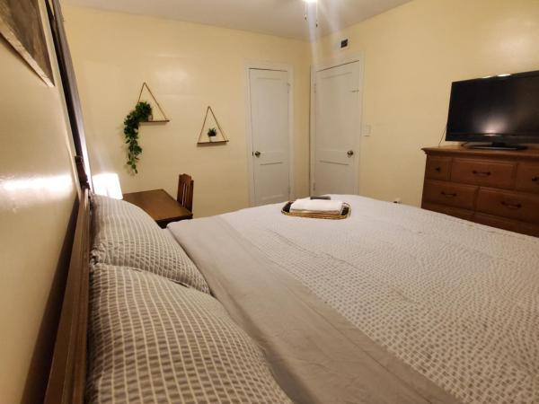 Guest Suit Room Near Downtown UofL,Airport&ExpoCenter : photo 3 de la chambre chambre familiale