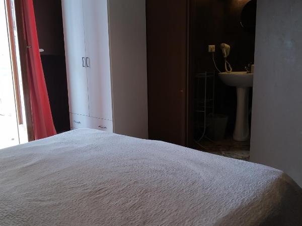 CconfortHotels R&B Semplici Emozioni - SELF CHECK IN : photo 8 de la chambre chambre double