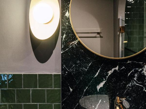 Cher Hostel Bangkok : photo 8 de la chambre chambre lit king-size deluxe