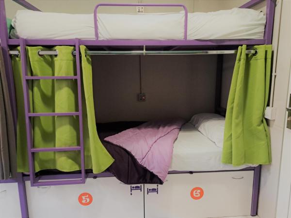 Scout Madrid Hostel : photo 3 de la chambre lit simple dans dortoir pour femmes
