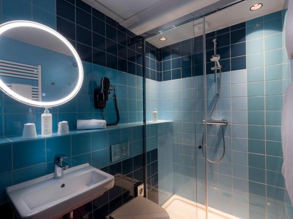 Libertel Canal Saint Martin : photo 3 de la chambre chambre double confort - cour