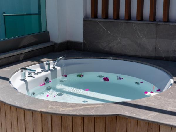 Palm Hills Bodrum Hotel : photo 1 de la chambre chambre deluxe (2 adultes + 1 enfant)