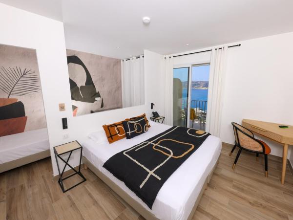 Le Saint Erasme, Hotel Eco Friendly : photo 3 de la chambre chambre triple panorama avec balcon et vue sur la mer