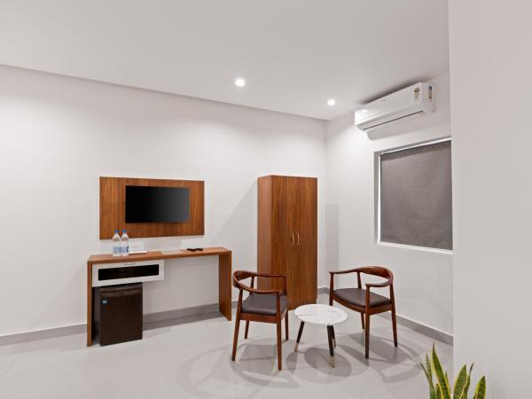 The Elite Hotel : photo 3 de la chambre chambre familiale