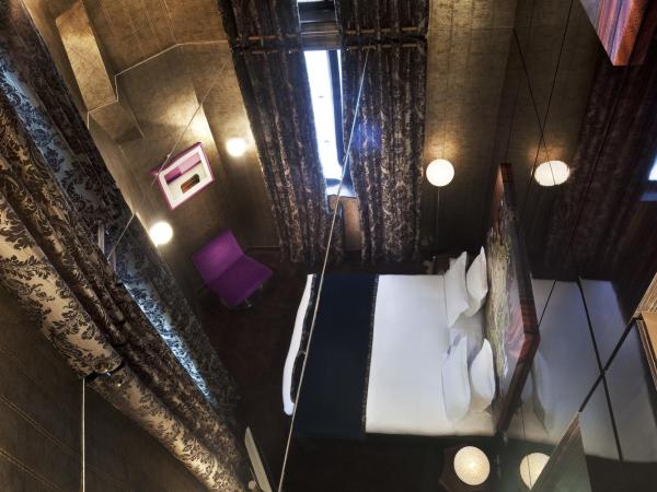 Hôtel du Petit Moulin, Haute Couture hotel by Lacroix : photo 6 de la chambre chambre double supérieure