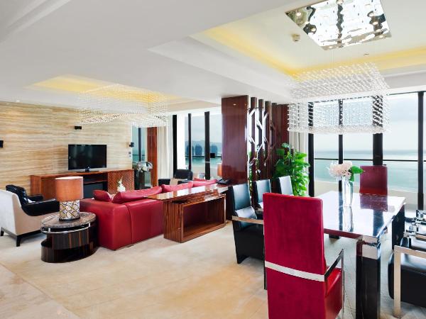 Four Points by Sheraton Hainan, Sanya : photo 2 de la chambre suite lit king-size présidentielle avec balcon - vue sur océan