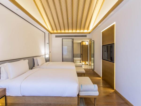 The Sifang Hotel Nanjing, Autograph Collection : photo 1 de la chambre chambre lits jumeaux - vue sur lac