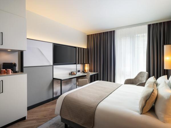 Leonardo Royal Hotel Cologne Bonn Airport : photo 1 de la chambre chambre double deluxe avec navette aéroport