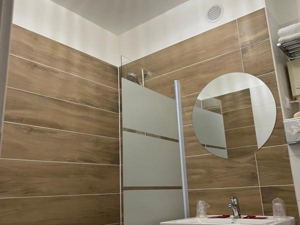 Hôtel Belle Fontainebleau : photo 3 de la chambre chambre double ou lits jumeaux