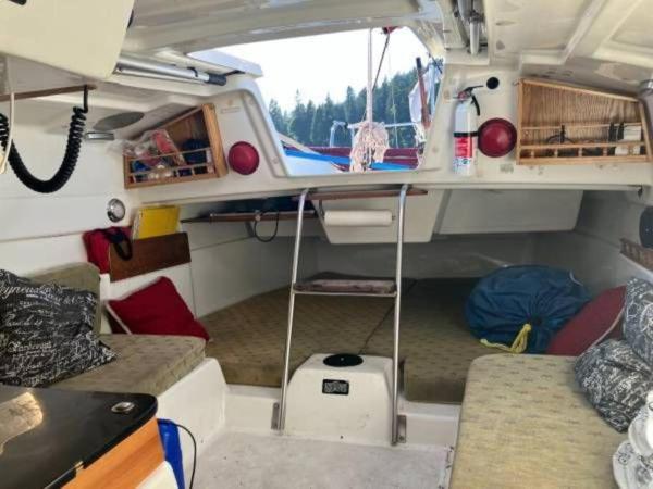 Whistler Unforgettable Adventure- Stay Canoe Sail Alta : photo 2 de la chambre mobile home