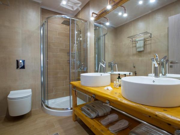 BELLA VITA boutique hotel lefkada : photo 5 de la chambre chambre double deluxe - vue latérale sur mer