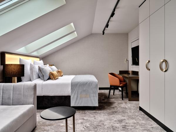 The Crown Krakow Center - Handwritten Collection ACCOR : photo 4 de la chambre suite avec 1 lit double