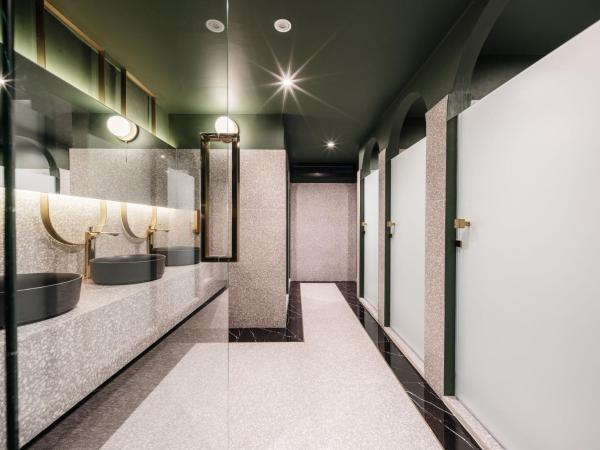 Cher Hostel Bangkok : photo 7 de la chambre lit simple dans dortoir pour femmes