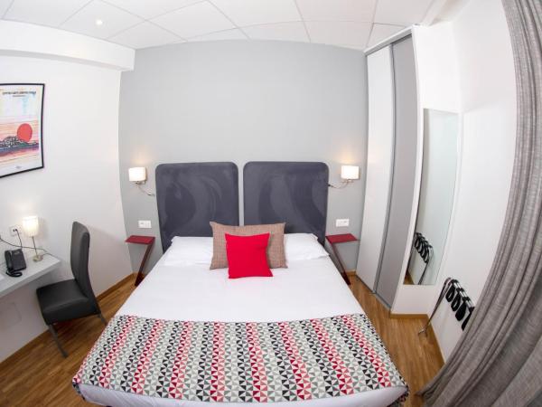 Hôtel Méditerranée : photo 1 de la chambre petite chambre double Économique