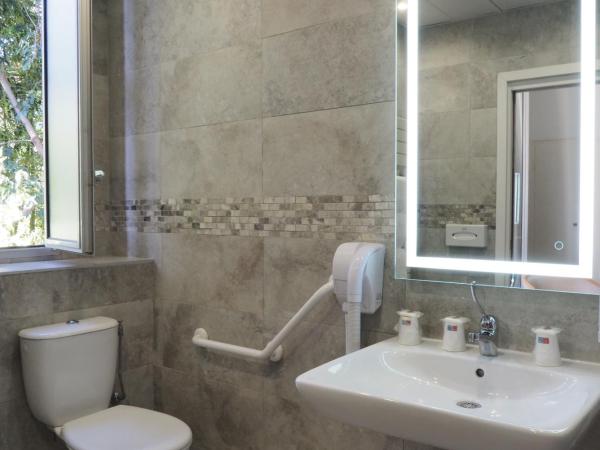 Hotel Busby : photo 7 de la chambre chambre triple confort