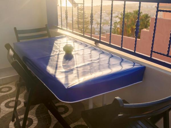 The Rina Hostel : photo 3 de la chambre studio avec balcon