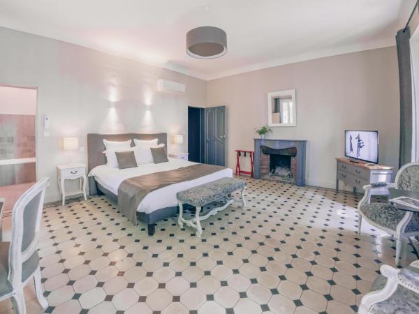 Auberge de la Treille - Chambres d'Hôtes : photo 5 de la chambre chambre double - vue sur jardin