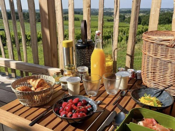 Le Domaine de La Tour des Vents : photo 3 de la chambre chambre double avec terrasse