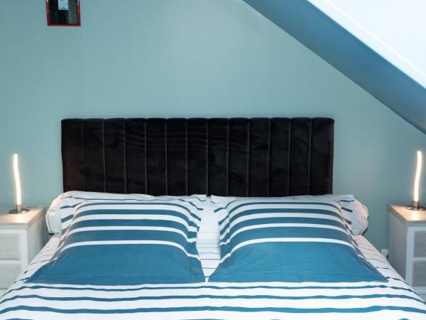 Demeure Belle Epoque : photo 3 de la chambre suite familiale