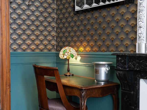 Demeure Belle Epoque : photo 1 de la chambre chambre double avec salle de bains privative extérieure