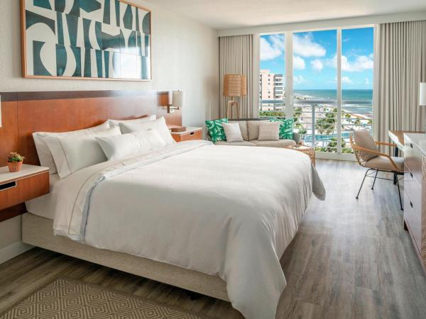 The Westin Fort Lauderdale Beach Resort : photo 1 de la chambre chambre 1 lit king-size dans tour - vue partielle sur océan