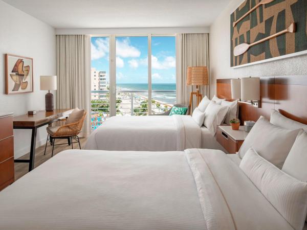 The Westin Fort Lauderdale Beach Resort : photo 1 de la chambre chambre, 2 lits doubles, vue partielle sur l'océan