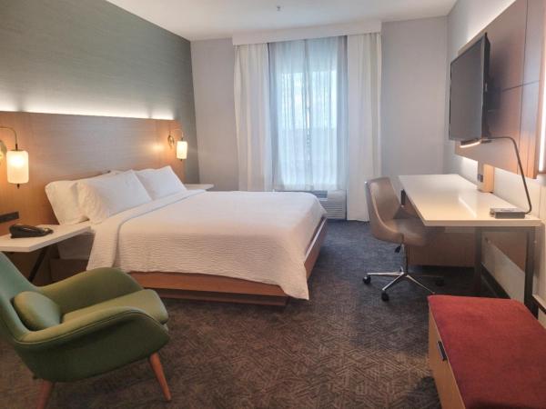 DoubleTree by Hilton Houston Westchase : photo 7 de la chambre chambre lit king-size