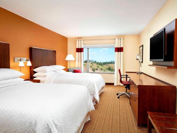 Four Points by Sheraton Kelowna Airport : photo 3 de la chambre chambre 2 lits queen-size