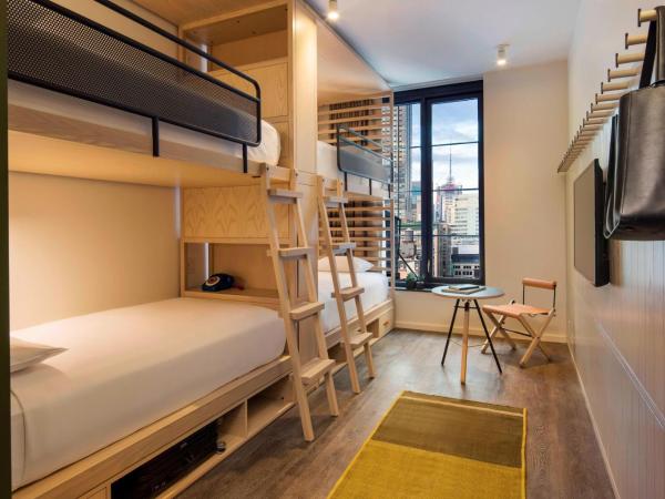 Moxy NYC Chelsea : photo 1 de la chambre chambre avec 2 lits superposés