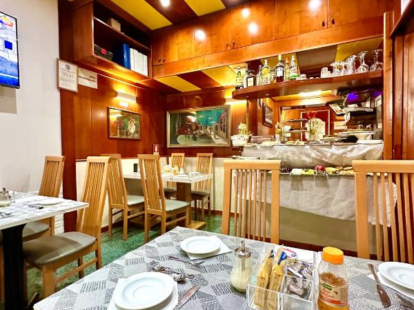 Hotel Fiorella Milano : photo 4 de la chambre chambre triple classique