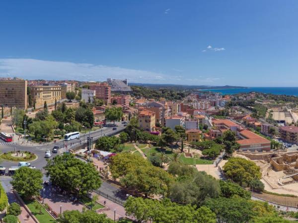 H10 Imperial Tarraco 4* Sup : photo 1 de la chambre hébergement classique mare - vue en hauteur