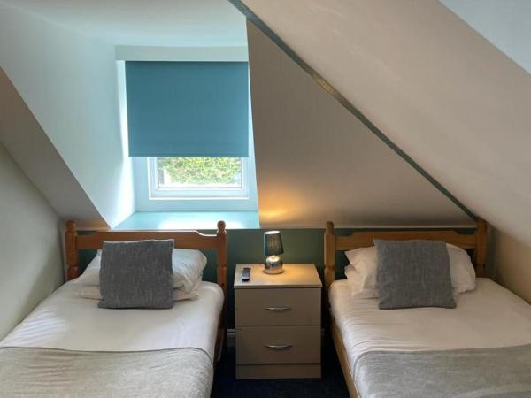 OYO No 3 : photo 3 de la chambre chambre lits jumeaux standard