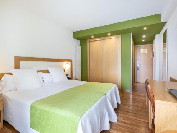Climia Benidorm Plaza : photo 7 de la chambre chambre double ou lits jumeaux premium