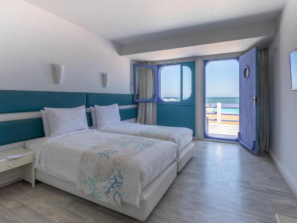 hotel tropicana : photo 4 de la chambre chambre double - vue sur mer